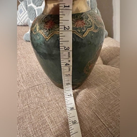 Green Floral Vase - Picture 5 of 7